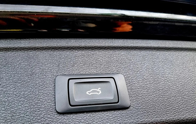 Audi A4 cena 97900 przebieg: 160000, rok produkcji 2020 z Podkowa Leśna małe 379